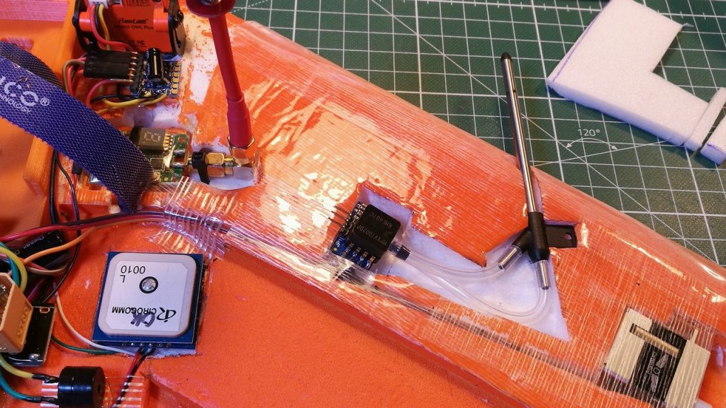 APM airspeed sensor installed on flying wing